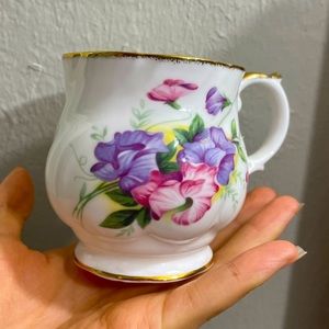Queens fine bone China cup flowers pink